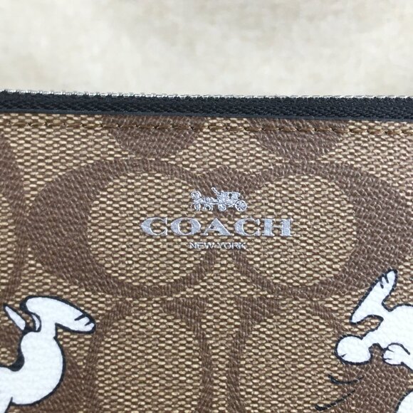 Coach X Peanuts Corner Zip Wristlet Wallet With Snoopy & Woodstock - Picture 7 of 10